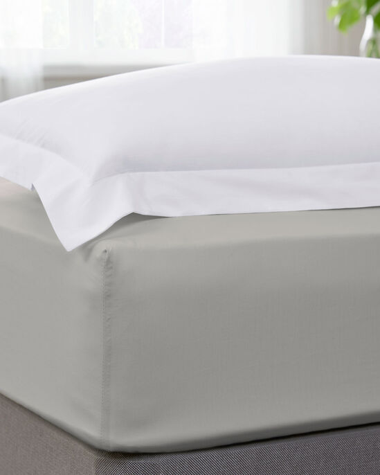 200 Thread Count Cotton Percale Extra Deep Fitted Sheet