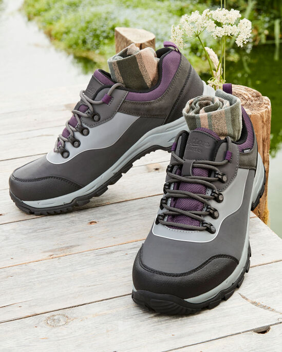 Adventurer Waterproof Walking Shoes