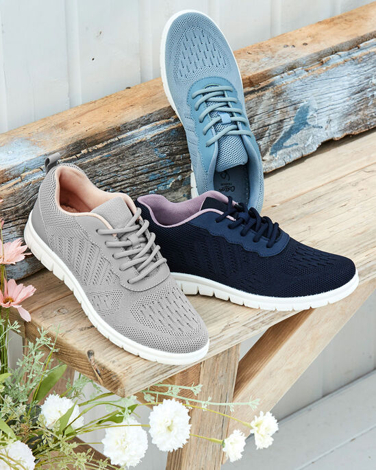Lightweight Cushioned Lace-Up Trainers