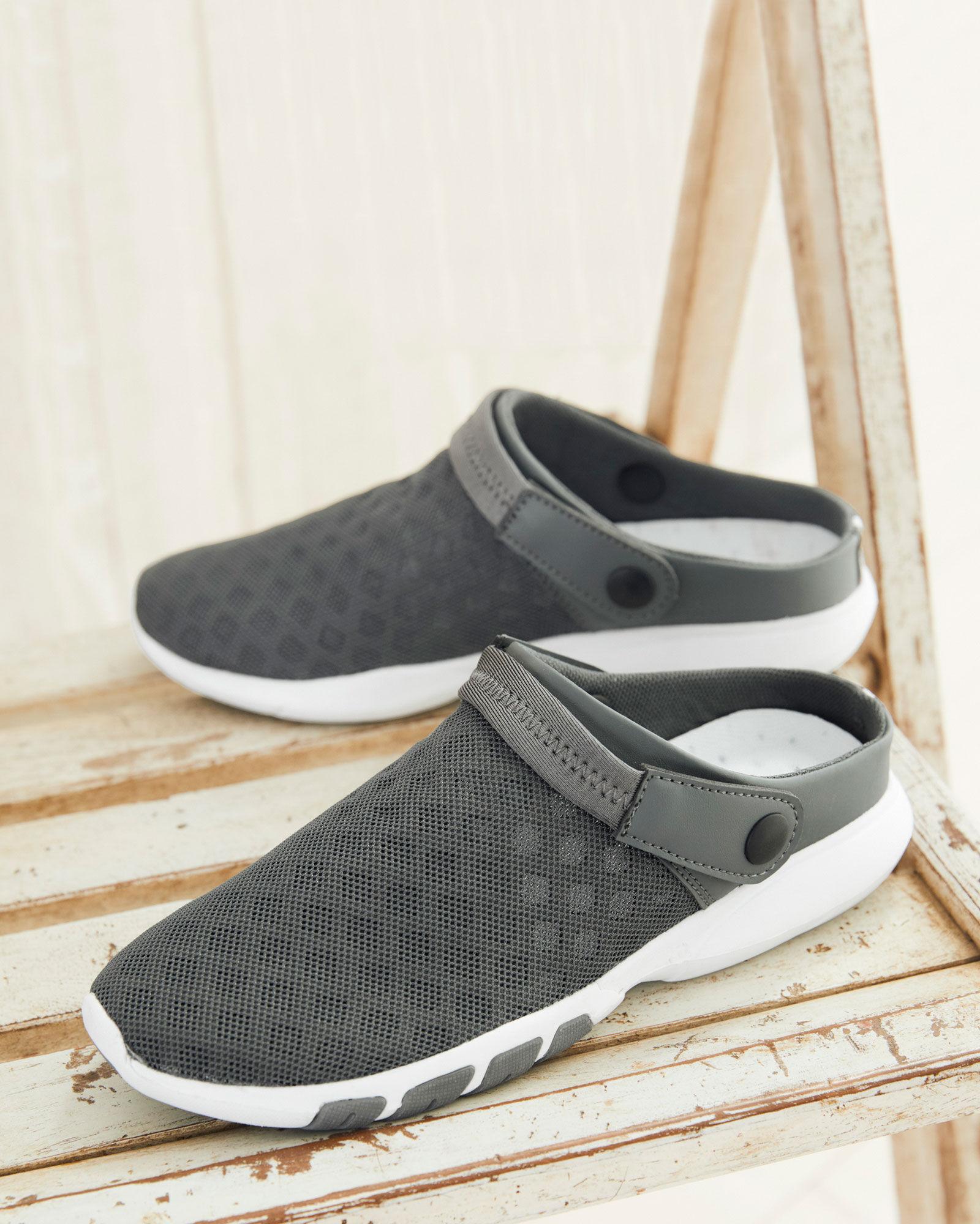 cotton traders clogs