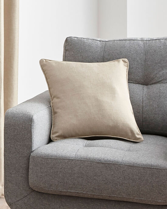 Essence Cushion Cover Pair