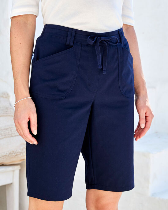 Wrinkle Free Pull-On Shorts