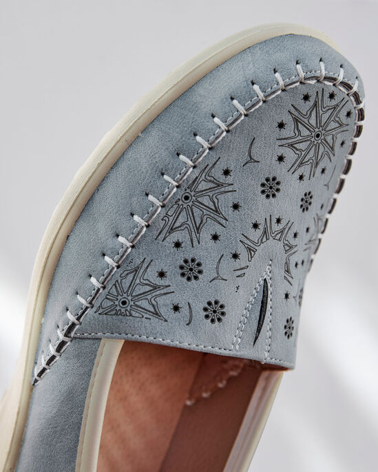 Flexisole Stitching Detail Shoes