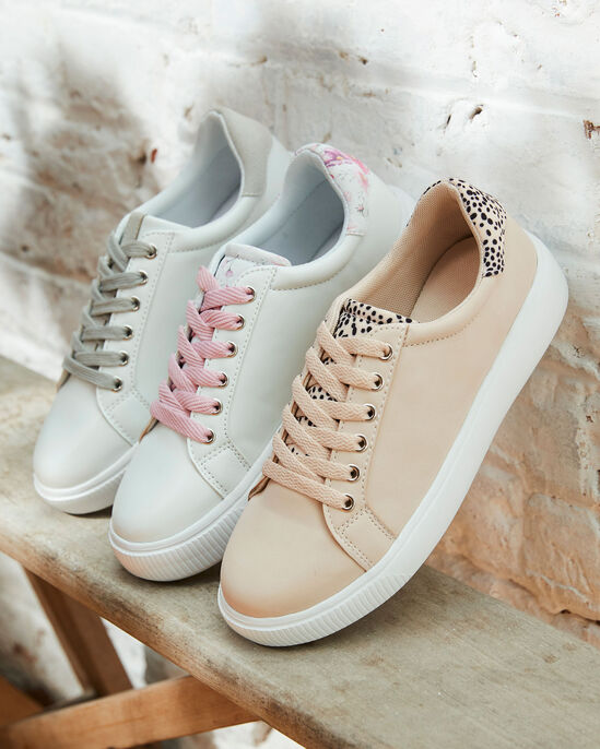 Lightweight Lace-up Trainers