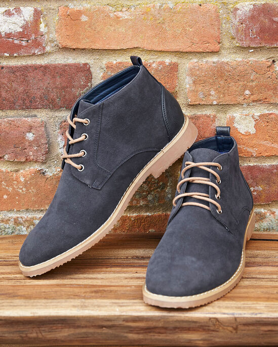 lace up desert boots
