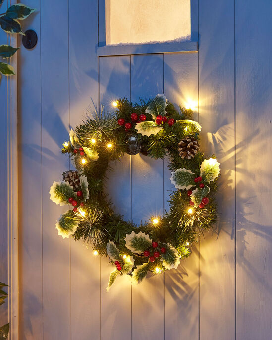 20 LED Light Up Holly Wreath