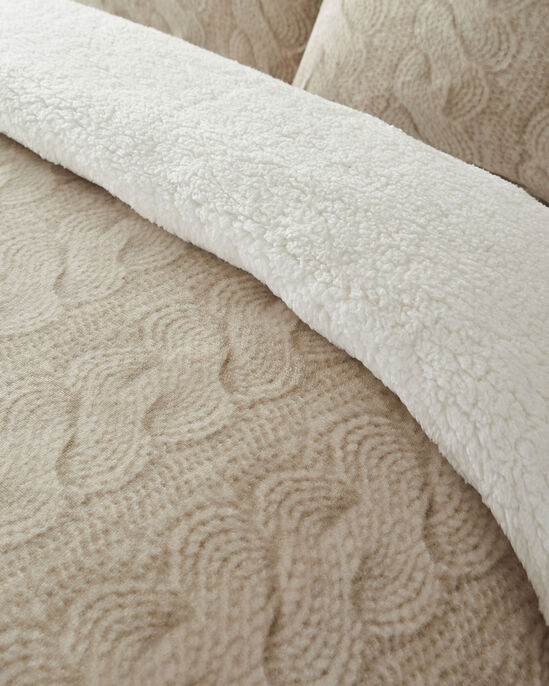 Cable Supersoft Plush Sherpa Bedding