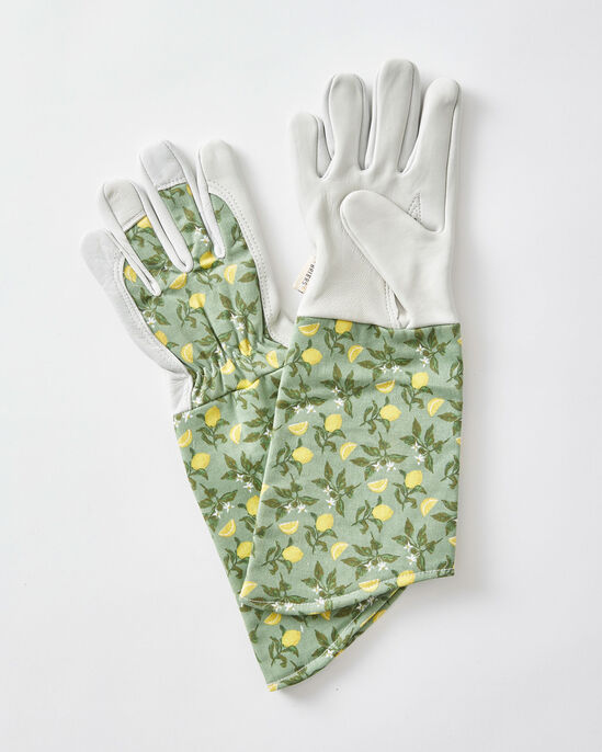 Pair of Medium Garden Gauntlets