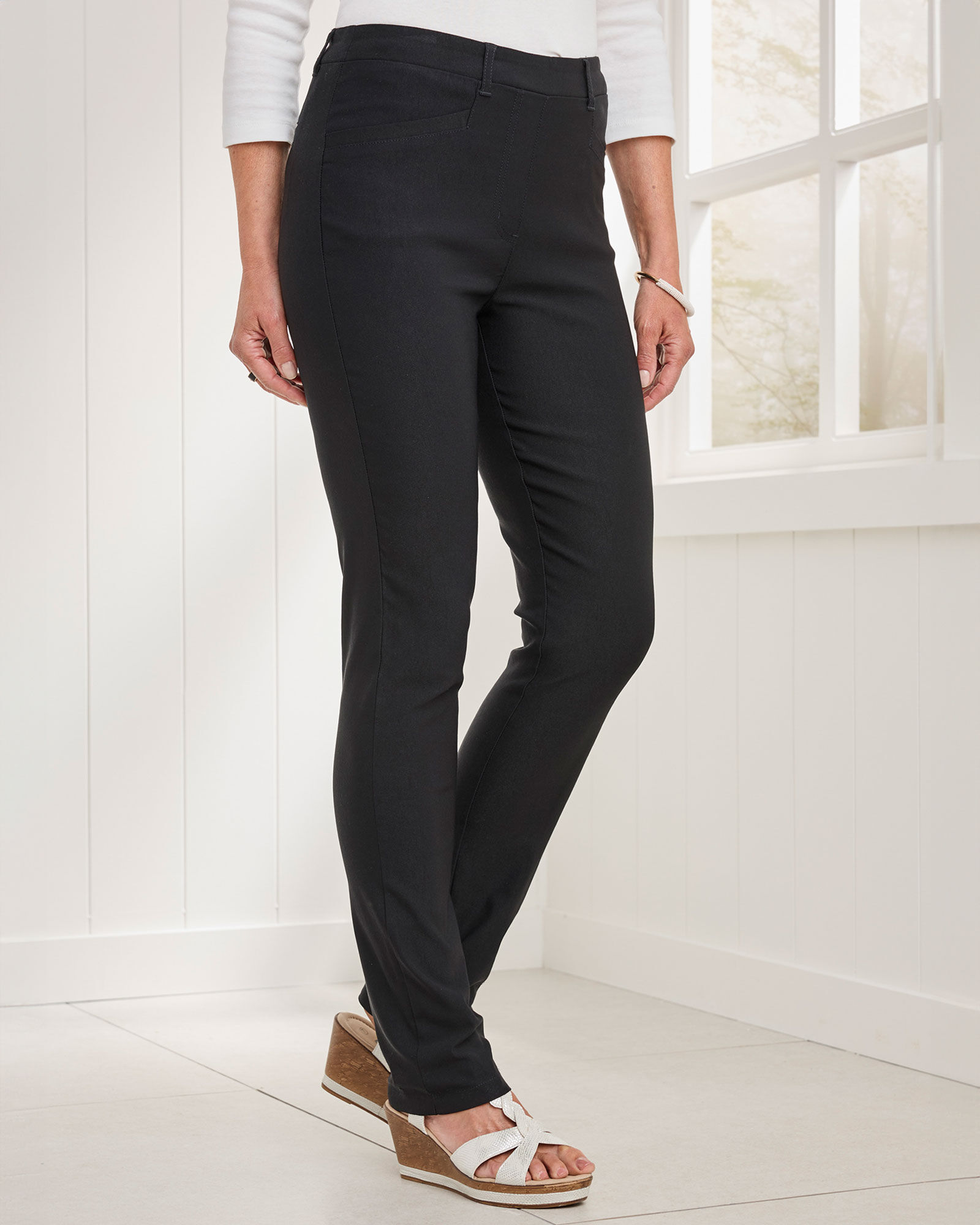 Women's slim leg pull on pants cheap