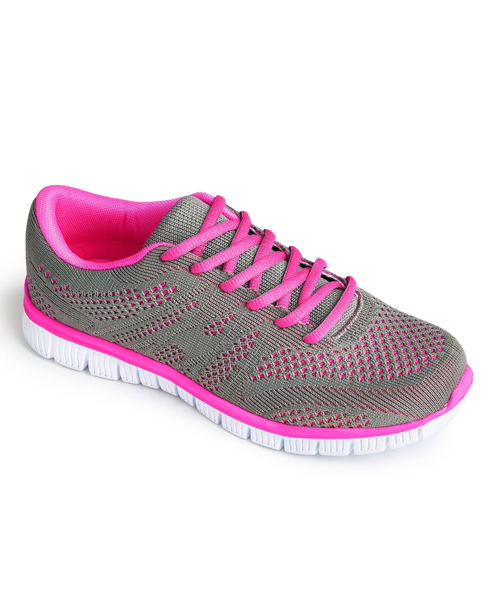 Cotton traders slip shop on trainers